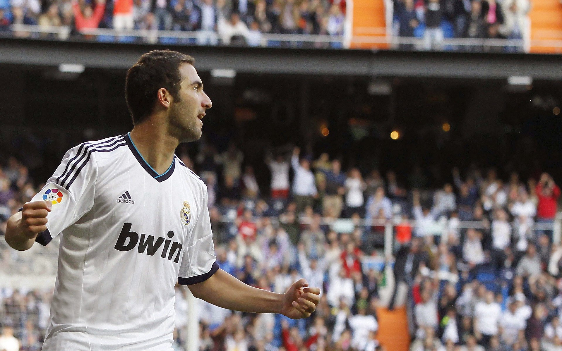 拜仁慕尼黑主场3-0战胜门兴格拉德巴赫,进攻火力全开,拜仁慕尼黑前主场