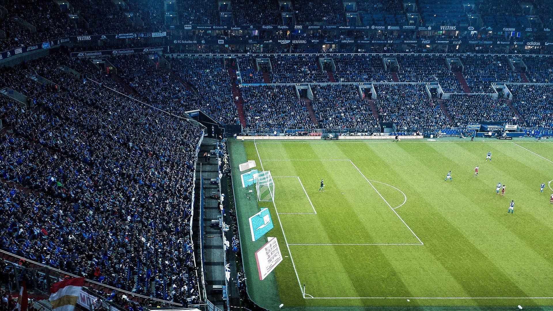 kaiyun开云·官方网站-五大联赛是否优先中场硬度高于传球精准度配置思维，五大联赛主场优势